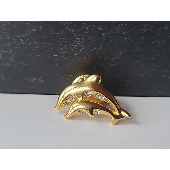 Gold Tone Metal Two Dolphins Shaped Rhinestone Pin Vintage Costume Jewelry - Picture 2 of 10